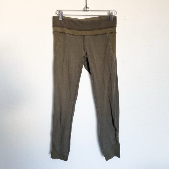 Lululemon Leggings Crop Capri 4 XS Wee Strip Fatigue Leggings Mid Rise - Picture 1 of 7